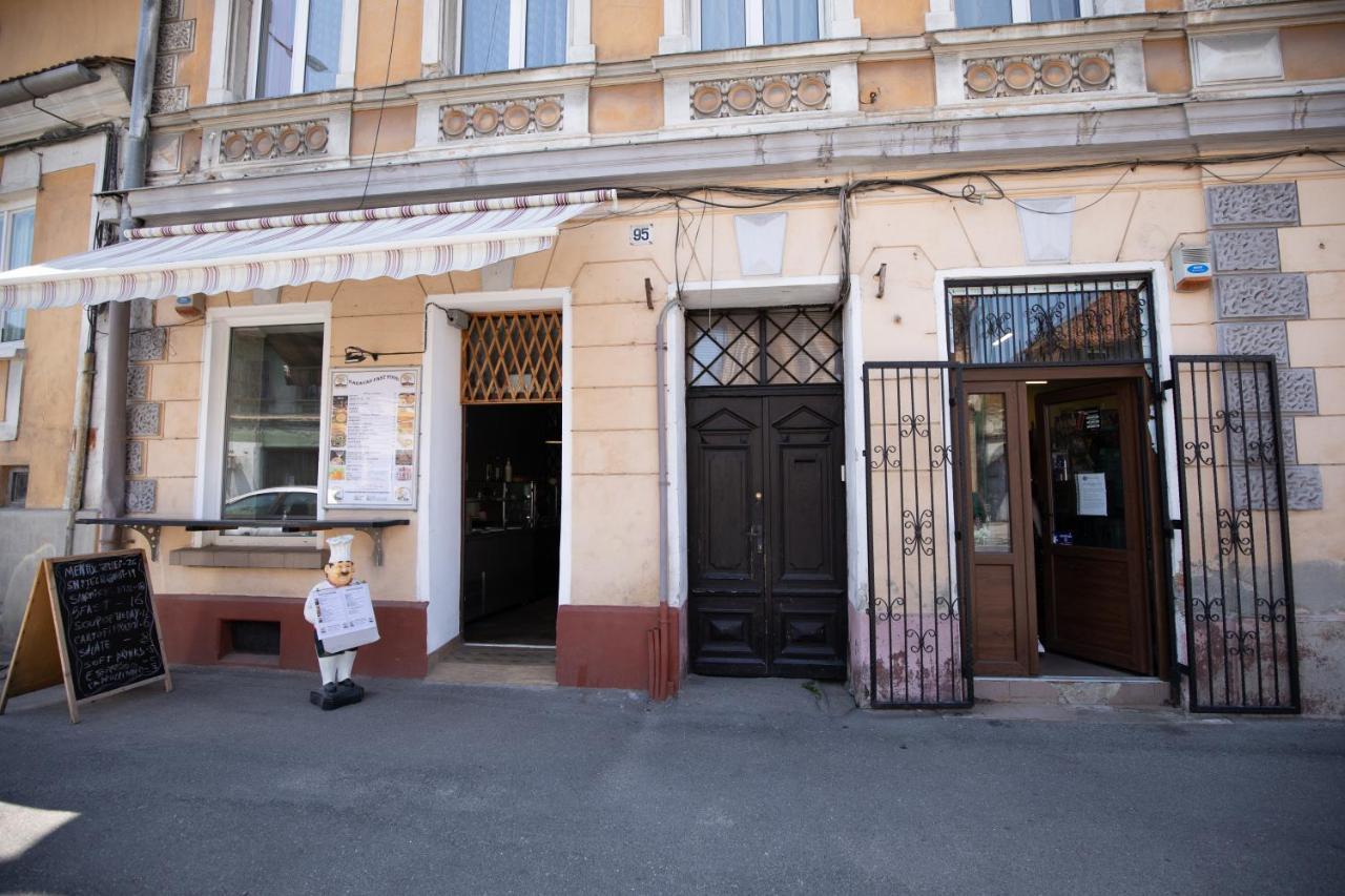 Studio Manzur Braşov Eksteriør billede